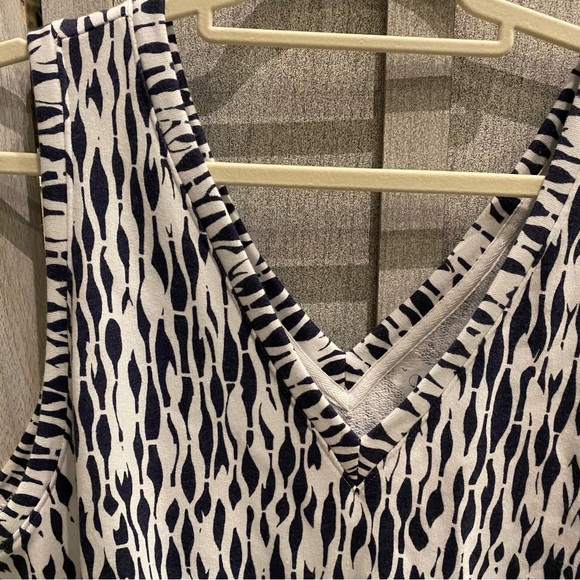 Lou & Grey Ripple Cozy Cotton V-Neck Romper New Medium - Picture 4 of 7